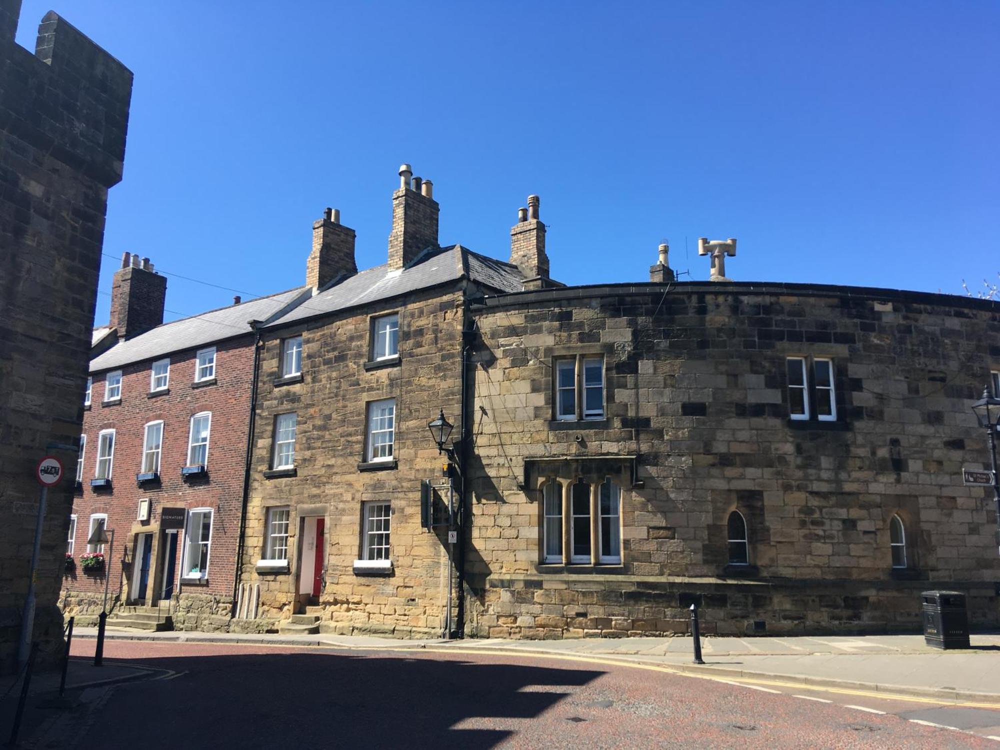 Castle Retreat - Luxury Apartment Opposite Alnwick Castle Экстерьер фото